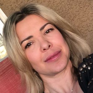 Meet your Posher, Flavia